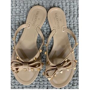NWT beautiful Rockstud Jelly Sandals.